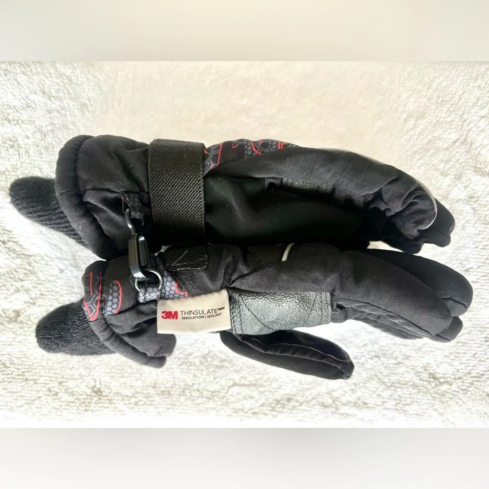 3M THINSULATE | Insulated Black and Red Winter Gloves | Kids Size S 4-7